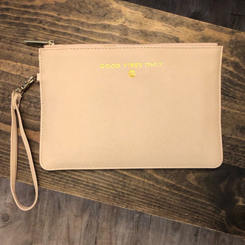 Simply Southern Clutch NWOT